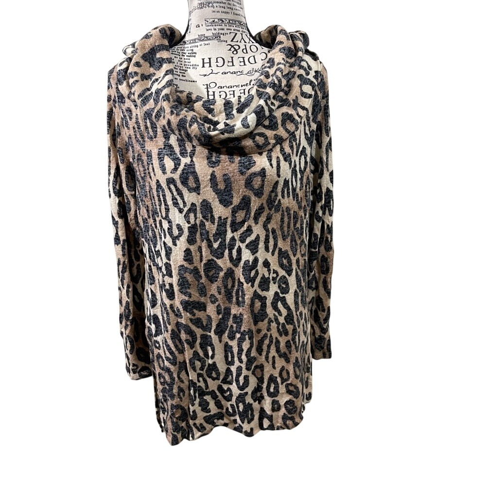 Chico's Zenergy Animal Print Top